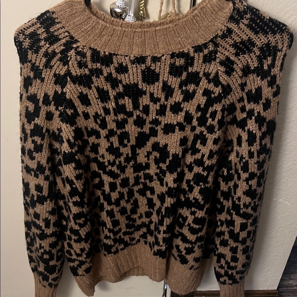 Old Navy Leopard Print Sweater in Brown and Black